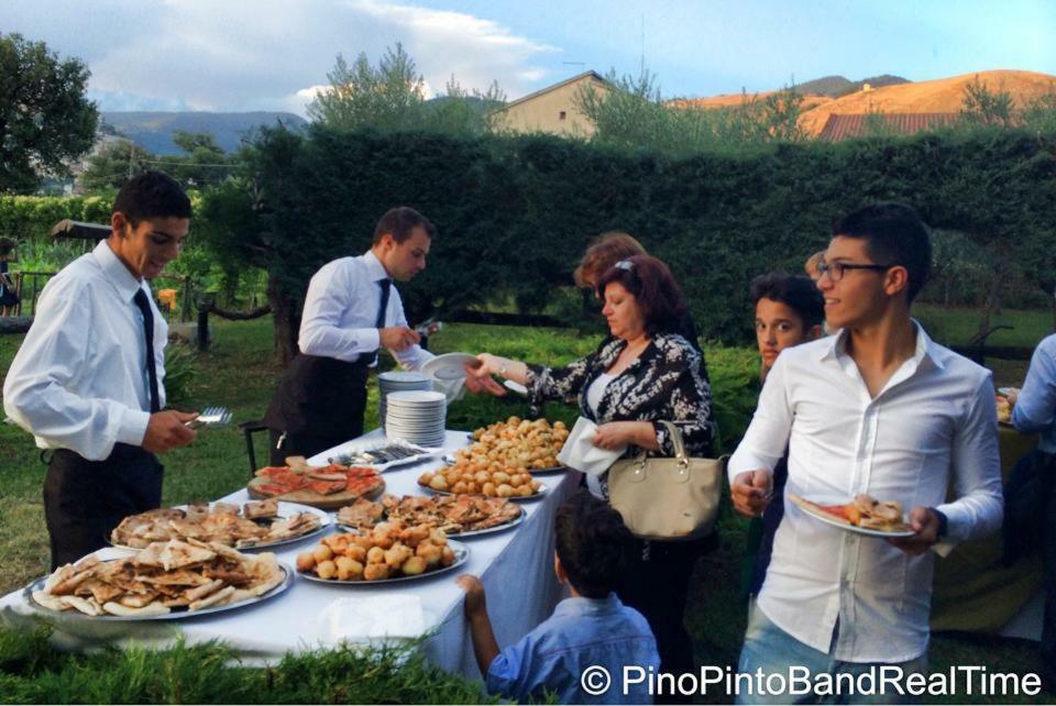 Agriturismo Tre Santi Villa Padula Dış mekan fotoğraf